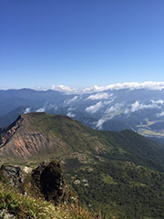 磐梯山の頂からの景色